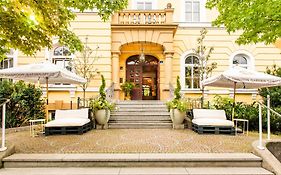 Boutique Hotel Krone Muenchen  3*